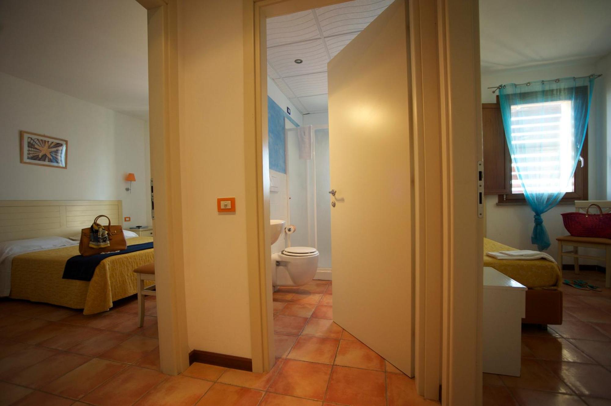 Hotel Villa Tramonto Direttamente Sul Mare سان فينتْشينسو المظهر الخارجي الصورة